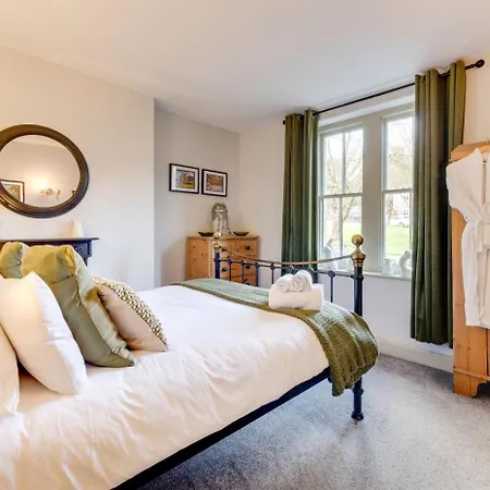 6 Bed In Oc-s30199