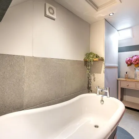 6 Bed In Oc-s30199 *